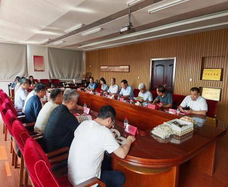 為推動菏澤特色農(nóng)業(yè)與企業(yè)協(xié)同發(fā)展雙方進(jìn)行深入探討